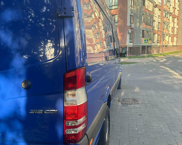 Синий Мерседес Sprinter, объемом двигателя 3 л и пробегом 787 тыс. км за 31000 $, фото 8 на Automoto.ua