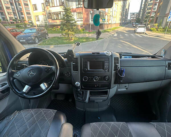 Синий Мерседес Sprinter, объемом двигателя 3 л и пробегом 787 тыс. км за 31000 $, фото 10 на Automoto.ua