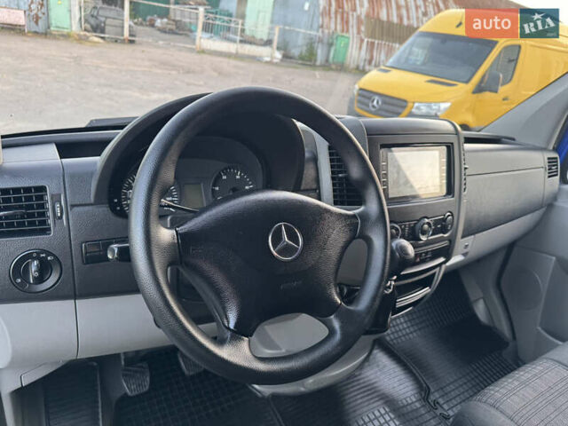Синий Мерседес Sprinter, объемом двигателя 2.2 л и пробегом 297 тыс. км за 21900 $, фото 16 на Automoto.ua