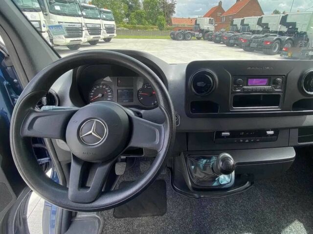 Синий Мерседес Sprinter, объемом двигателя 2.2 л и пробегом 40 тыс. км за 21900 $, фото 11 на Automoto.ua