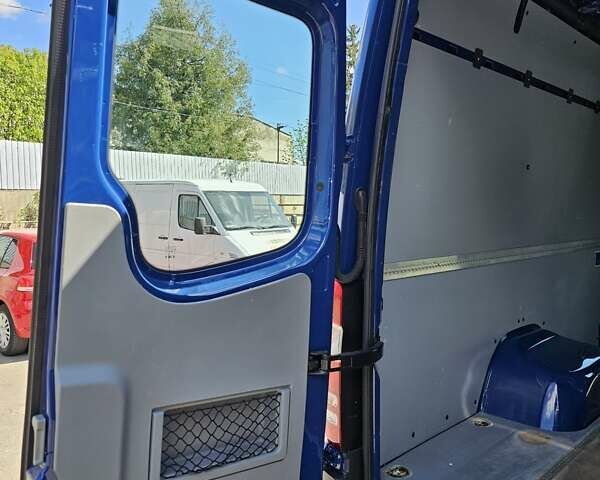 Синий Мерседес Sprinter, объемом двигателя 0 л и пробегом 263 тыс. км за 29900 $, фото 45 на Automoto.ua