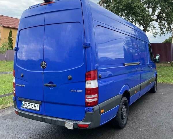 Синий Мерседес Sprinter, объемом двигателя 2.2 л и пробегом 450 тыс. км за 16999 $, фото 4 на Automoto.ua