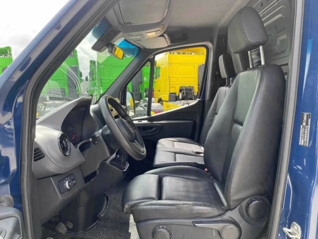 Синий Мерседес Sprinter, объемом двигателя 2.2 л и пробегом 40 тыс. км за 21900 $, фото 10 на Automoto.ua