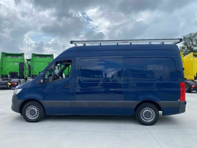 Синий Мерседес Sprinter, объемом двигателя 2.2 л и пробегом 40 тыс. км за 21900 $, фото 3 на Automoto.ua