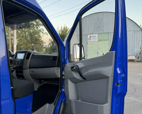 Синий Мерседес Sprinter, объемом двигателя 2.2 л и пробегом 297 тыс. км за 21900 $, фото 21 на Automoto.ua
