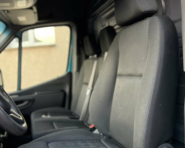 Синій Мерседес Sprinter, об'ємом двигуна 2.1 л та пробігом 288 тис. км за 32000 $, фото 19 на Automoto.ua