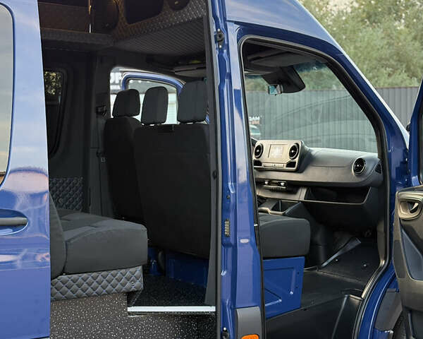 Синий Мерседес Sprinter, объемом двигателя 2.2 л и пробегом 271 тыс. км за 25999 $, фото 37 на Automoto.ua