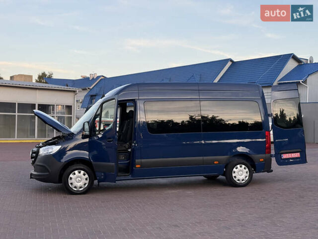 Синий Мерседес Sprinter, объемом двигателя 2.2 л и пробегом 271 тыс. км за 25999 $, фото 51 на Automoto.ua