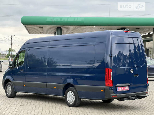 Синий Мерседес Sprinter, объемом двигателя 2.2 л и пробегом 213 тыс. км за 33900 $, фото 3 на Automoto.ua