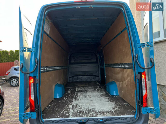 Синій Мерседес Sprinter, об'ємом двигуна 2.1 л та пробігом 288 тис. км за 32000 $, фото 35 на Automoto.ua