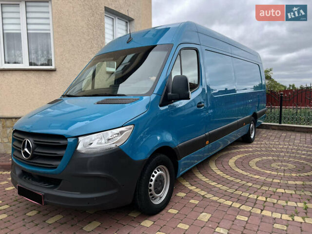 Синий Мерседес Sprinter, объемом двигателя 2.2 л и пробегом 288 тыс. км за 32000 $, фото 5 на Automoto.ua