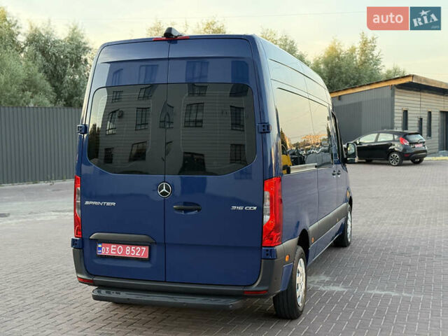 Синий Мерседес Sprinter, объемом двигателя 2.2 л и пробегом 271 тыс. км за 25999 $, фото 17 на Automoto.ua