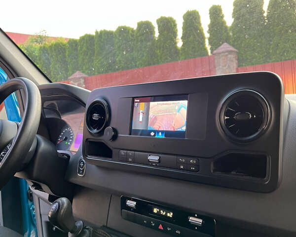 Синій Мерседес Sprinter, об'ємом двигуна 2.1 л та пробігом 288 тис. км за 32000 $, фото 29 на Automoto.ua