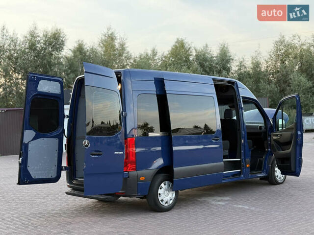 Синий Мерседес Sprinter, объемом двигателя 2.2 л и пробегом 271 тыс. км за 25999 $, фото 55 на Automoto.ua