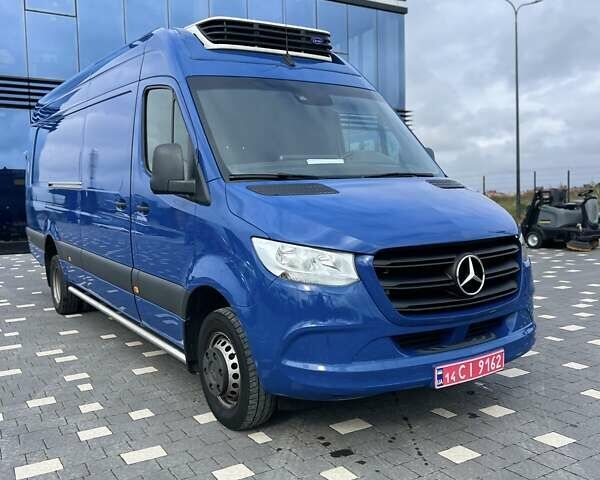 Синий Мерседес Sprinter, объемом двигателя 3 л и пробегом 201 тыс. км за 59000 $, фото 1 на Automoto.ua