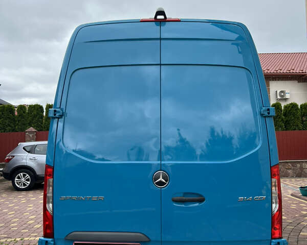 Синий Мерседес Sprinter, объемом двигателя 2.2 л и пробегом 288 тыс. км за 32000 $, фото 13 на Automoto.ua