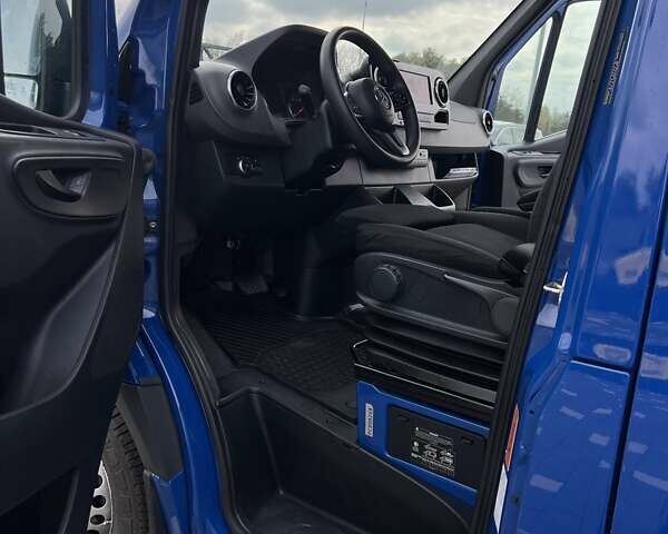Синий Мерседес Sprinter, объемом двигателя 3 л и пробегом 201 тыс. км за 59000 $, фото 33 на Automoto.ua