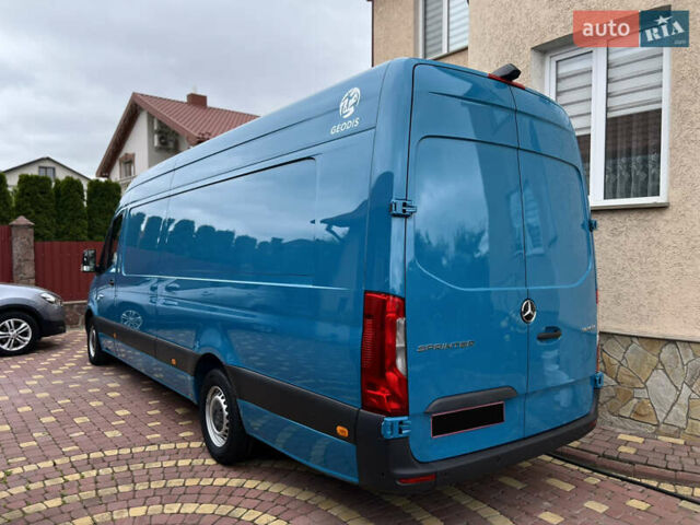 Синий Мерседес Sprinter, объемом двигателя 2.2 л и пробегом 288 тыс. км за 32000 $, фото 16 на Automoto.ua