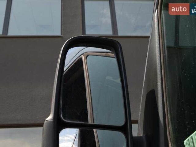 Синий Мерседес Sprinter, объемом двигателя 0 л и пробегом 31 тыс. км за 22620 $, фото 5 на Automoto.ua