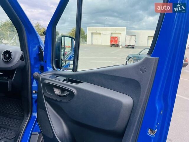 Синий Мерседес Sprinter, объемом двигателя 2.14 л и пробегом 220 тыс. км за 29000 $, фото 30 на Automoto.ua