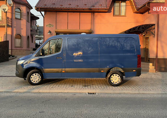 Синий Мерседес Sprinter, объемом двигателя 2.2 л и пробегом 252 тыс. км за 26474 $, фото 25 на Automoto.ua