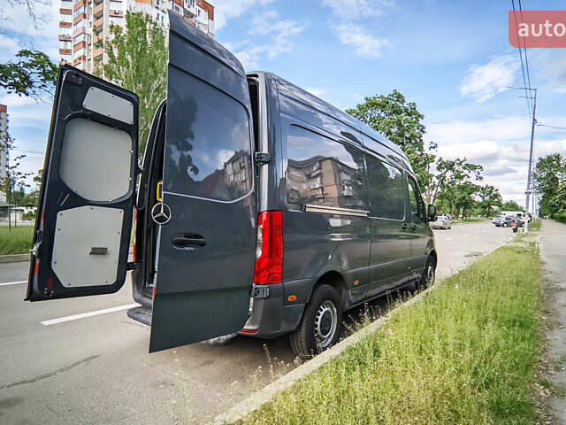 Синий Мерседес Sprinter, объемом двигателя 0 л и пробегом 33 тыс. км за 24819 $, фото 2 на Automoto.ua