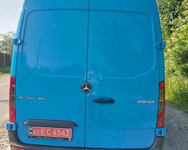 Синий Мерседес Sprinter, объемом двигателя 2.99 л и пробегом 275 тыс. км за 35468 $, фото 14 на Automoto.ua