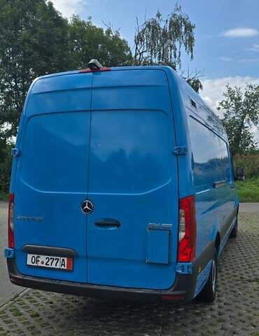 Синий Мерседес Sprinter, объемом двигателя 0 л и пробегом 350 тыс. км за 26500 $, фото 8 на Automoto.ua