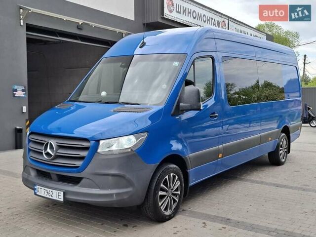 Синий Мерседес Sprinter, объемом двигателя 2.14 л и пробегом 346 тыс. км за 35400 $, фото 2 на Automoto.ua