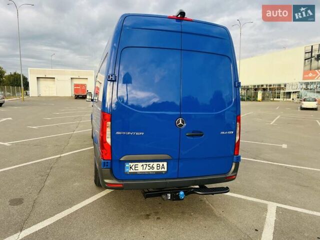Синий Мерседес Sprinter, объемом двигателя 2.14 л и пробегом 220 тыс. км за 29000 $, фото 7 на Automoto.ua