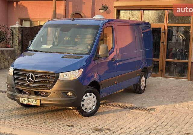 Синий Мерседес Sprinter, объемом двигателя 2.2 л и пробегом 252 тыс. км за 26800 $, фото 7 на Automoto.ua