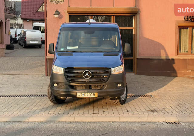 Синий Мерседес Sprinter, объемом двигателя 2.2 л и пробегом 252 тыс. км за 26474 $, фото 10 на Automoto.ua