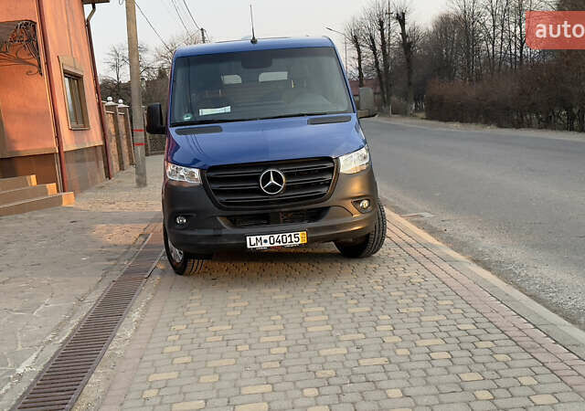 Синий Мерседес Sprinter, объемом двигателя 2.2 л и пробегом 252 тыс. км за 26800 $, фото 3 на Automoto.ua