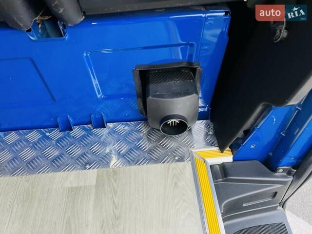 Синий Мерседес Sprinter, объемом двигателя 2.14 л и пробегом 220 тыс. км за 29000 $, фото 16 на Automoto.ua