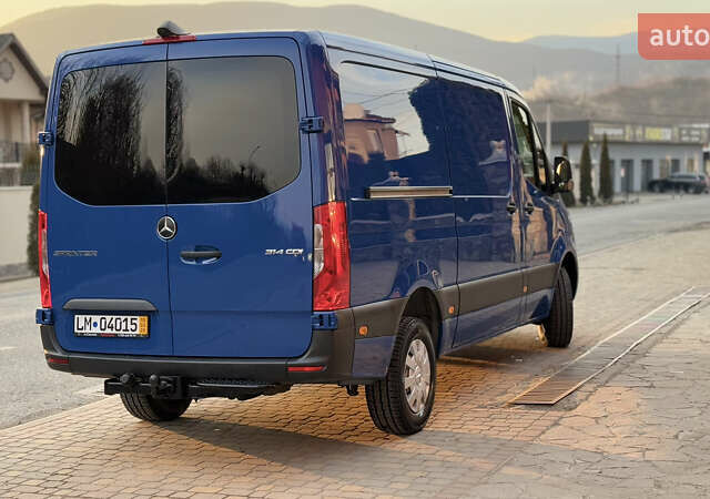 Синий Мерседес Sprinter, объемом двигателя 2.2 л и пробегом 252 тыс. км за 26474 $, фото 34 на Automoto.ua