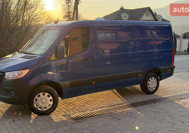 Синий Мерседес Sprinter, объемом двигателя 2.2 л и пробегом 252 тыс. км за 26474 $, фото 21 на Automoto.ua