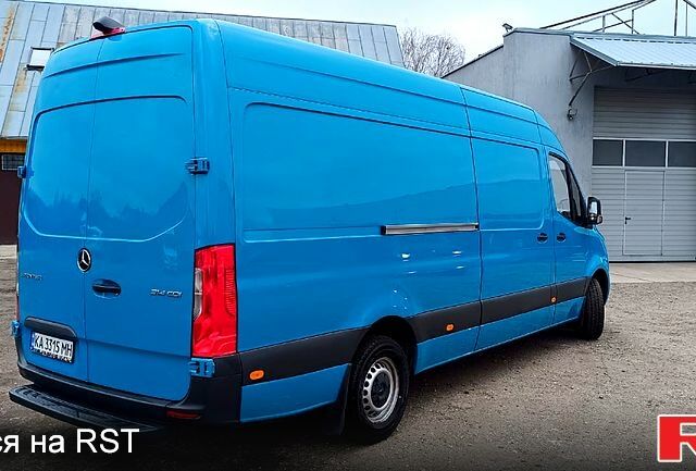 Синий Мерседес Sprinter, объемом двигателя 2.1 л и пробегом 237 тыс. км за 28000 $, фото 3 на Automoto.ua
