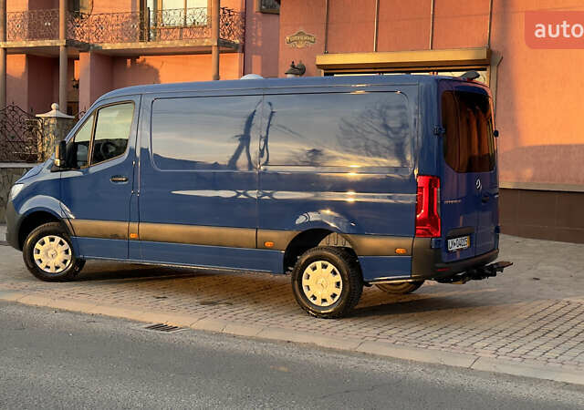 Синий Мерседес Sprinter, объемом двигателя 2.2 л и пробегом 252 тыс. км за 26474 $, фото 28 на Automoto.ua
