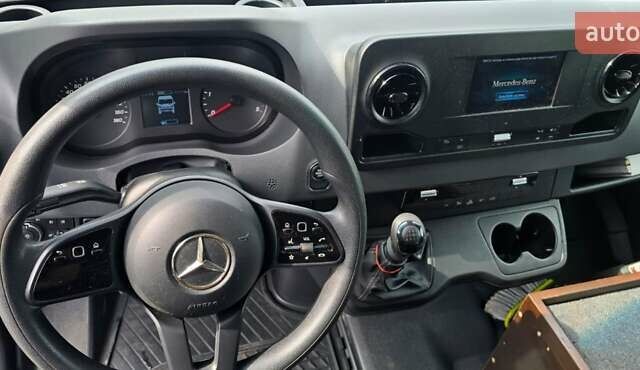 Синий Мерседес Sprinter, объемом двигателя 0 л и пробегом 350 тыс. км за 26500 $, фото 5 на Automoto.ua