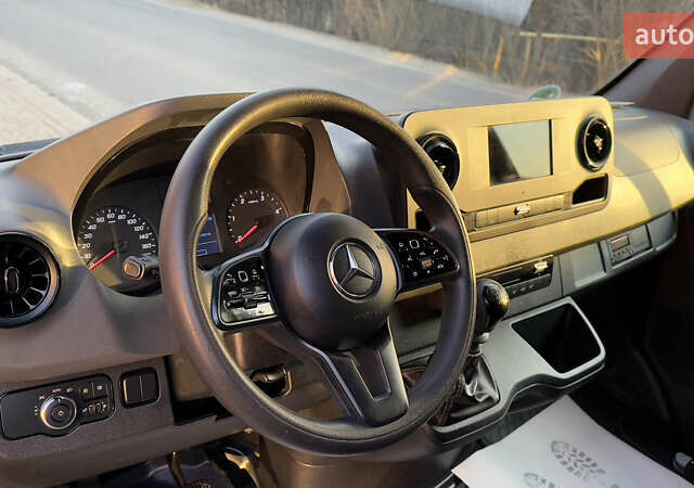 Синий Мерседес Sprinter, объемом двигателя 2.2 л и пробегом 252 тыс. км за 26474 $, фото 52 на Automoto.ua