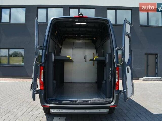 Синий Мерседес Sprinter, объемом двигателя 0 л и пробегом 31 тыс. км за 22620 $, фото 27 на Automoto.ua