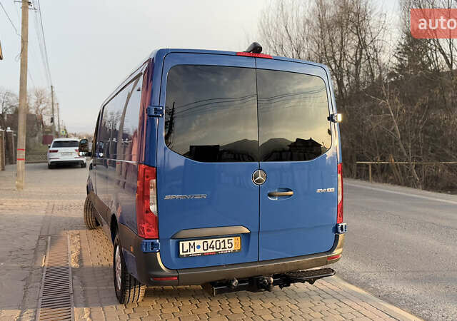 Синий Мерседес Sprinter, объемом двигателя 2.2 л и пробегом 252 тыс. км за 26474 $, фото 19 на Automoto.ua
