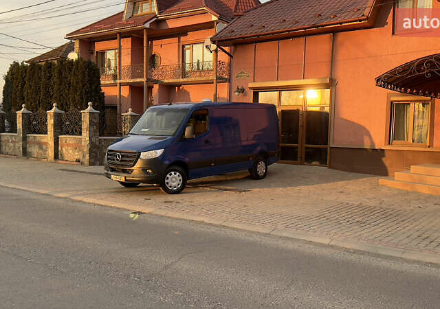 Синий Мерседес Sprinter, объемом двигателя 2.2 л и пробегом 252 тыс. км за 26474 $, фото 8 на Automoto.ua
