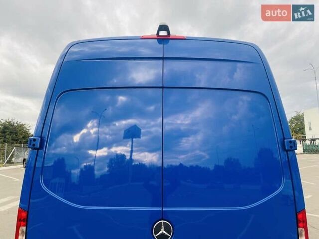 Синий Мерседес Sprinter, объемом двигателя 2.14 л и пробегом 220 тыс. км за 29000 $, фото 44 на Automoto.ua