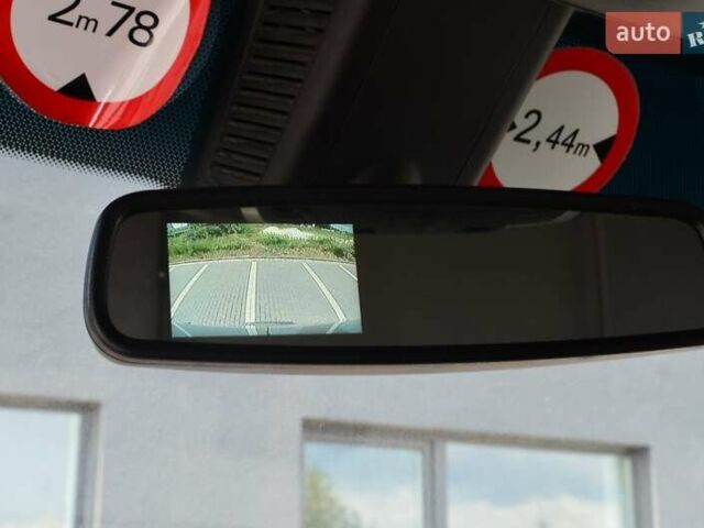 Синий Мерседес Sprinter, объемом двигателя 0 л и пробегом 31 тыс. км за 22620 $, фото 16 на Automoto.ua