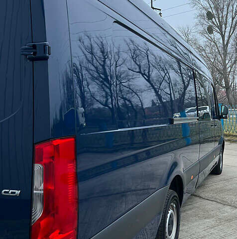 Синий Мерседес Sprinter, объемом двигателя 2.99 л и пробегом 230 тыс. км за 42761 $, фото 7 на Automoto.ua