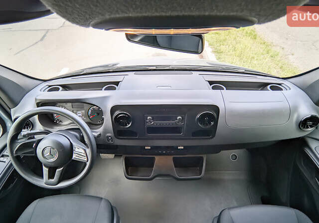 Синий Мерседес Sprinter, объемом двигателя 0 л и пробегом 33 тыс. км за 22268 $, фото 8 на Automoto.ua