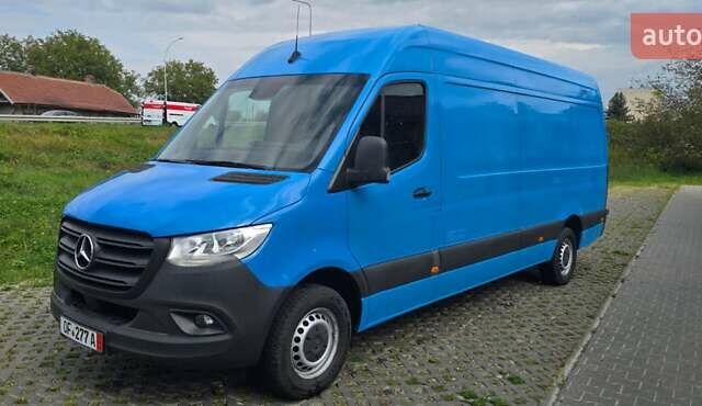 Синий Мерседес Sprinter, объемом двигателя 0 л и пробегом 350 тыс. км за 26500 $, фото 4 на Automoto.ua