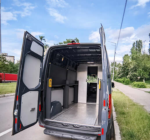 Синий Мерседес Sprinter, объемом двигателя 0 л и пробегом 33 тыс. км за 22268 $, фото 4 на Automoto.ua