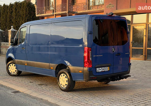 Синий Мерседес Sprinter, объемом двигателя 2.2 л и пробегом 252 тыс. км за 26474 $, фото 29 на Automoto.ua